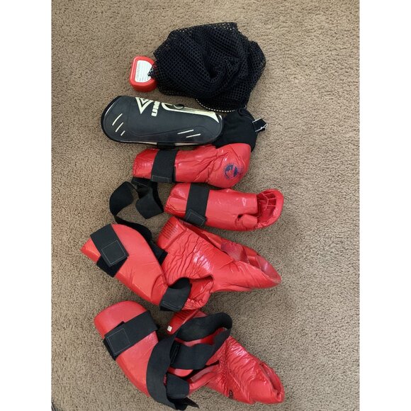 Macho Karate Sparring Gear Set W/ Red Hand & Foot Pads Black Shin Guards & Mesh - Picture 1 of 4